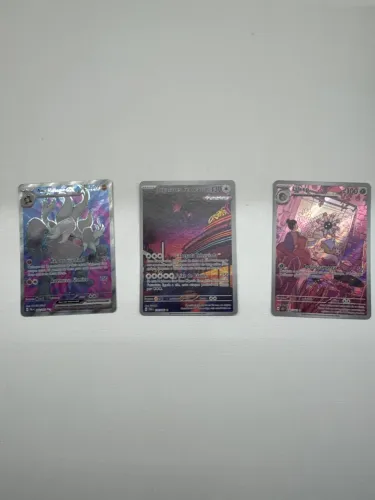 Combo carta rara Pokémon, Annihilape, Jugalares Férreas e Lileep