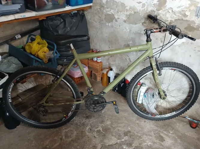 Vende-se uma bicicleta aro 26 com a nota fiscal