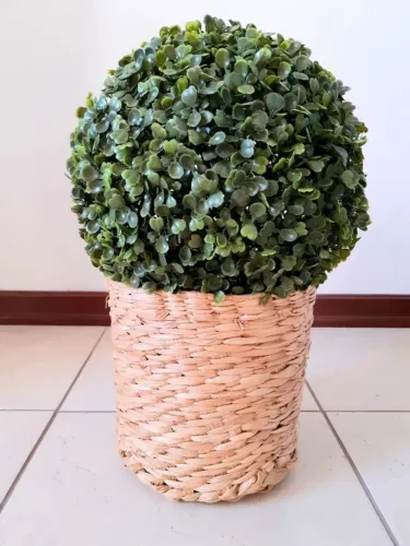 LINDO CACHEPO DE PALHA TABOA 20 CM + BOLA DE FOLHAS ARTIFICIAS