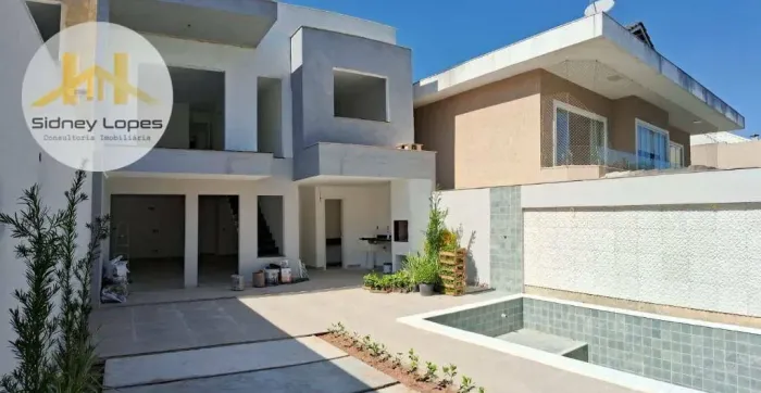 Casa com 5 dormitórios sendo 4 suítes, com piscina, à venda, 196 m² por R$ 1.050.000 - Pec