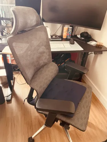 Cadeira Presidente Ergonômica Tela Mesh c/ Apoio de Cabeça - Barueri