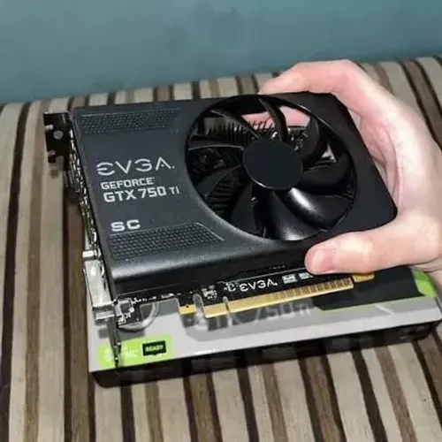 Placa de Vídeo EVGA GTX 750 Ti 2GB