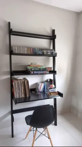 Vendo mesa de estudos/estante