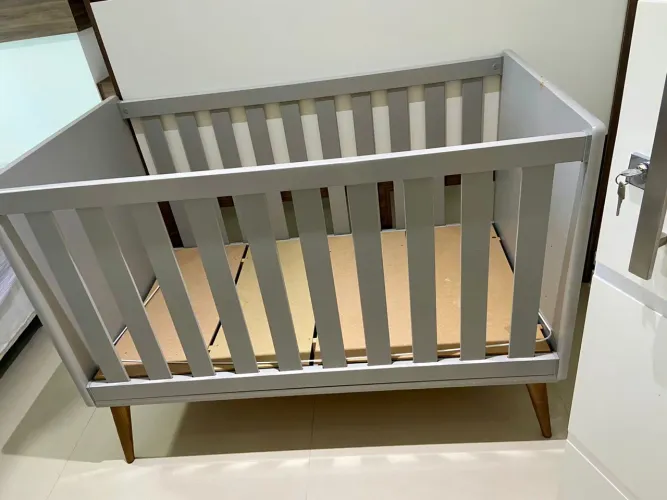 Berço em MDF cinza | excelente oportunidade