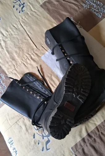 Bota coturno longo número 37