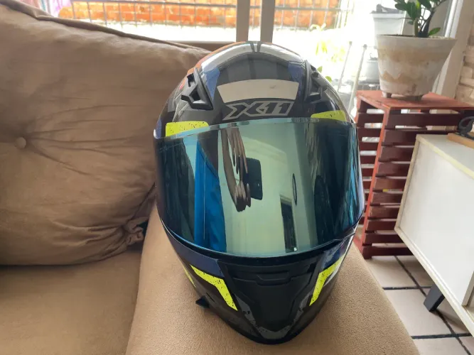 Capacete x11 trust pro com duas viseiras