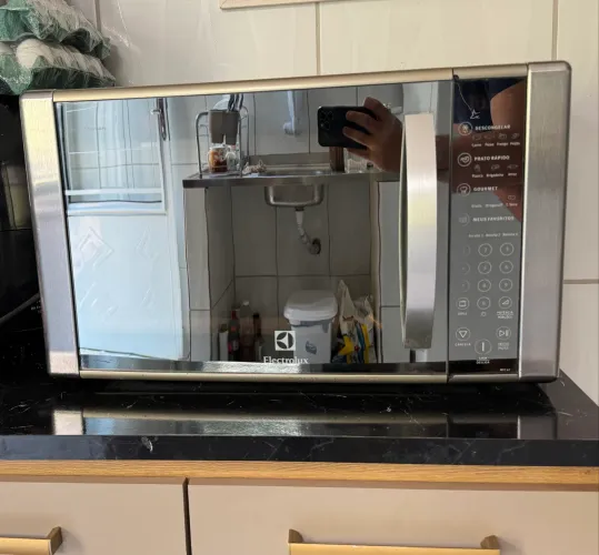 Microondas Electrolux 31Litros