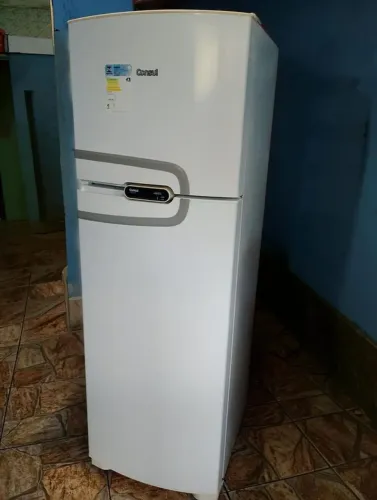 Geladeira Consul 127V em perfeito funcionamento