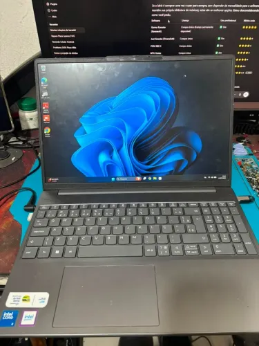 Notebook Lenovo IdeaPad Slim 3 | Intel Core 3 100U | 8GB RAM | SSD 256GB