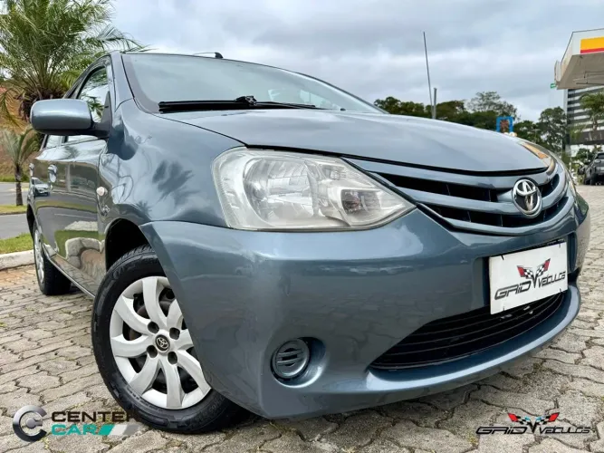 Toyota Etios XS 1.3 Flex 16V 5P Mec. 2013
