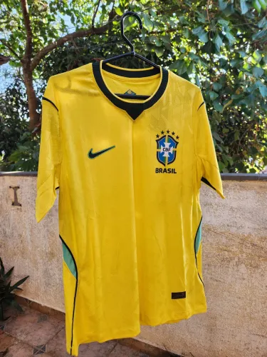 Camisa Brasil 2026 Nike Modelo Jogador Masculina Amarela - Tamanho G