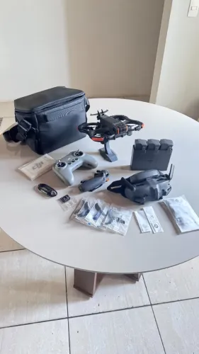 Drone DJI Avata 2 Fly More Combo 2 Controles - Completo