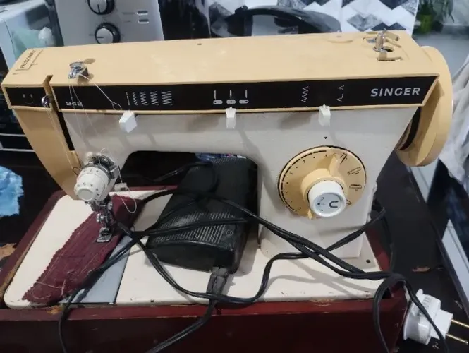 Máquina de costura Singer doméstica zigzag