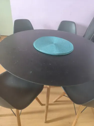 Mesa de jantar redonda 4 cadeiras 1,20cm