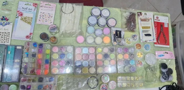 Vendo todo meus Materiais para Decorações de Unha