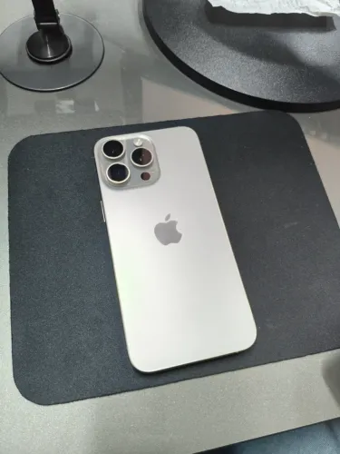 iPhone 15 pro Max 256gb Titânio Natural