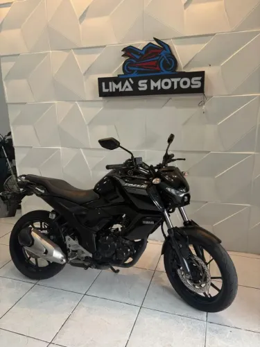 VENDO OU TROCO YAMAHA FZ15 150 2024 ( LIMAS MOTOS)