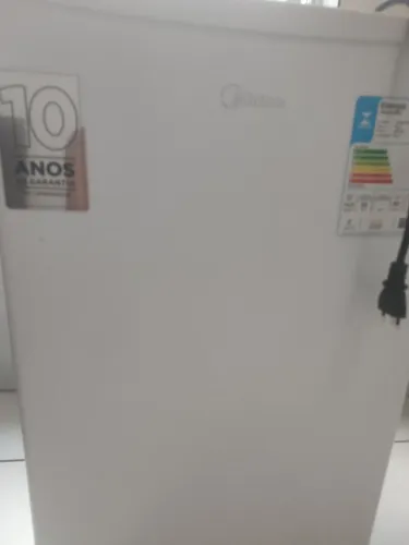 Vendo um frigobar semi novo