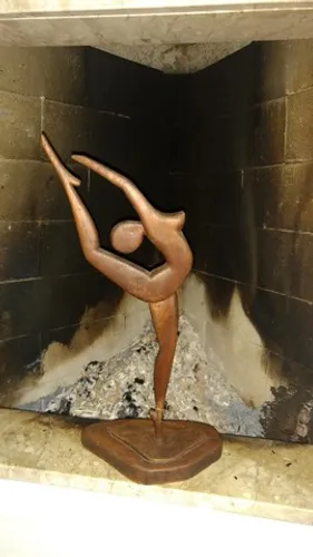 Lindaaa Escultura Bailarina em Madeira [h=39,5 cm]