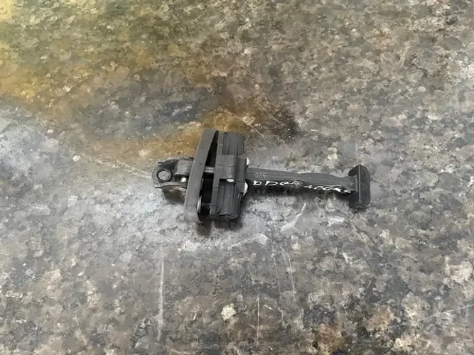 Limitador de porta dianteiro direito Jeep renegade