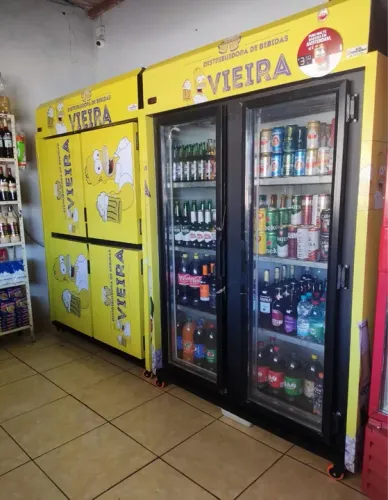 Refrigerador Expositor para Bebidas com Design Divertido!