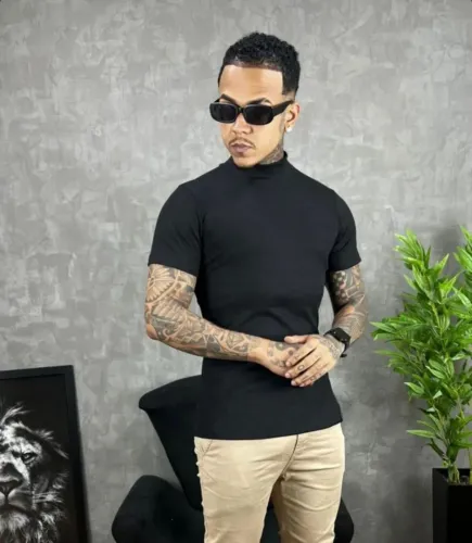 CAMISAS GOLA ALTA PRETA MODELO RIBANNA PONTUAÇÃO DISPONÍVEL P.M.G.GG