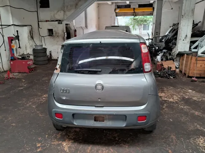 Tampa traseira novo uno