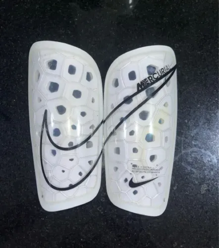 Protetores de Canela Nike Mercurial