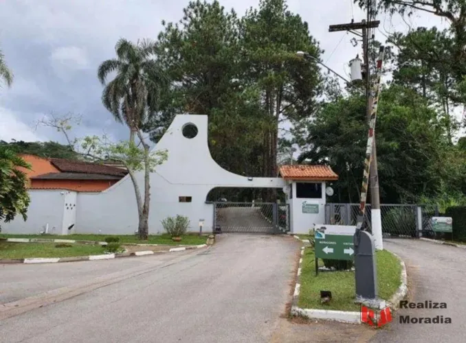 Granja Carneiro - Terreno de 1.782 m² - declive - Jardim Caiapiá