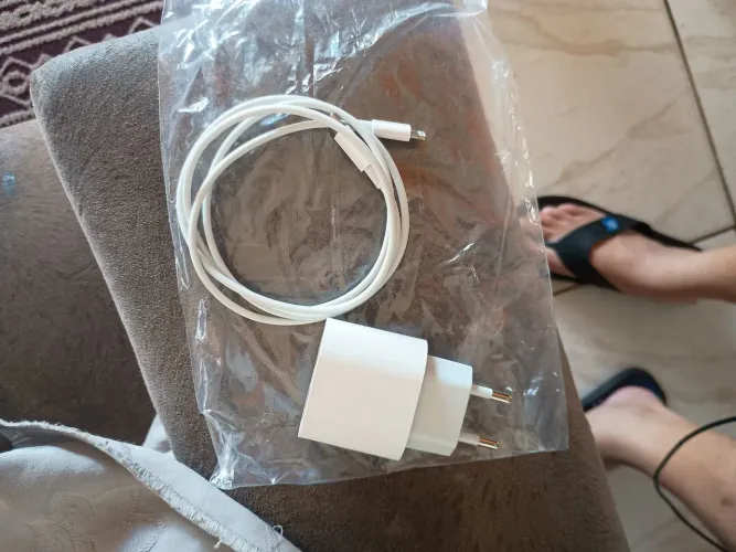 Carregador iPhone novo