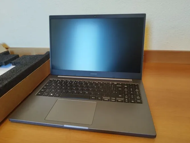 Samsung Book NP550XDA-KU3BR