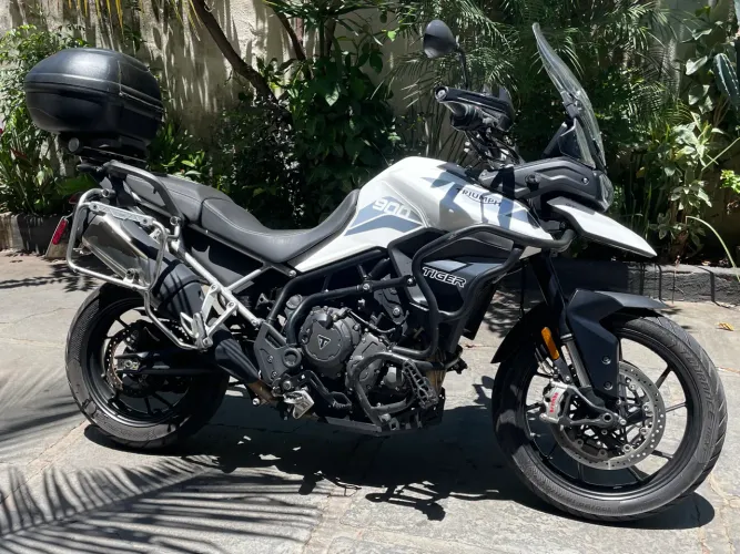 Triumph GT único dono Low 