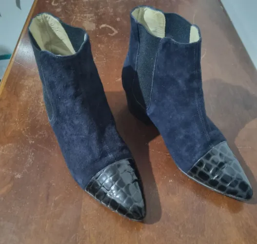 Bota Feminina Cano Curto em Nobuck 35