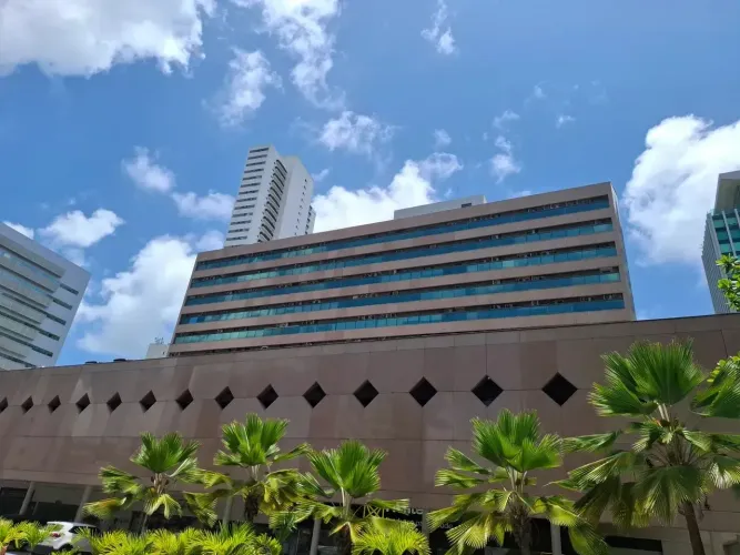 Shopping para aluguel tem 50 metros quadrados em Ilha do Leite - Recife - PE