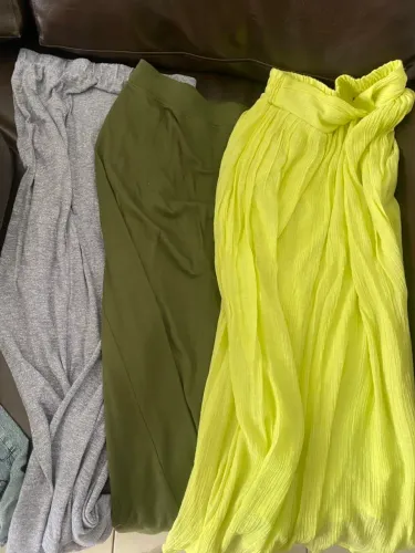 3 saias longas , 2 vestidos 