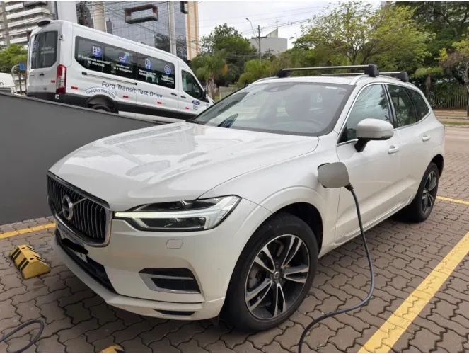 Volvo XC-60 XC 60 T-8 Híbrido Momentum 2.0 5P 2021