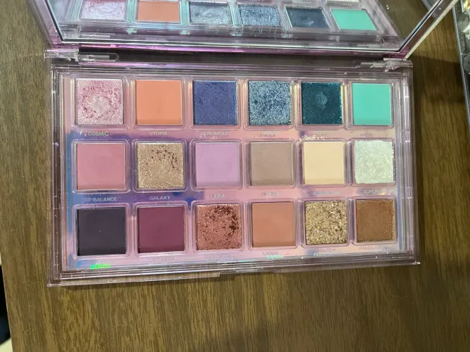 Paleta de sombras Huda Beauty - Ed. Limitada Original