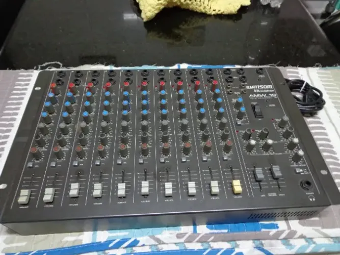 Mesa de Som Watson AMW-10 -  de 10 Canais Otimo Estado