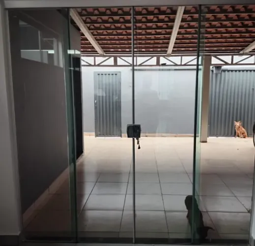 Vende-se vidros de Blindex (Somente os Vidros)