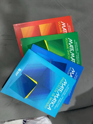 Livros de matemática volume único editora Atual