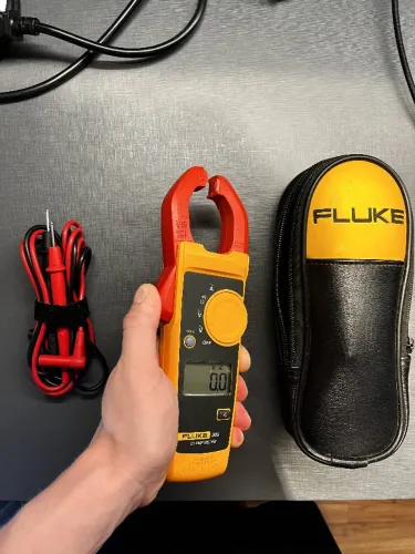 FLUKE-305 - ALICATE AMPERÍMETRO 1000A - 600V