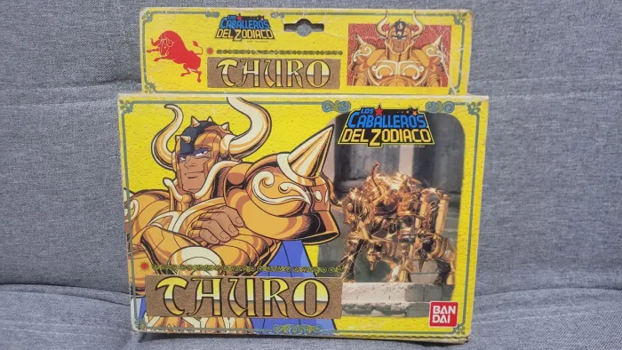 Boneco Aldebaran de Touro Bandai cavaleiros do zodíaco vintage diecast