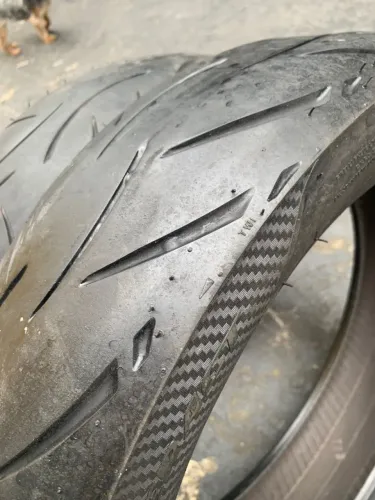 Pneu moto Metzeler M5 110/70-17 e 140/70-17 (par)
