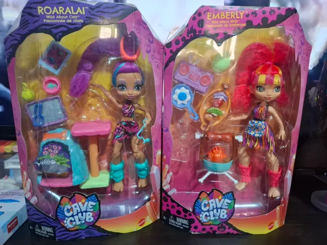LOTE Cave Club 2 Bonecas - Emberly e Roaralei Na Caixa