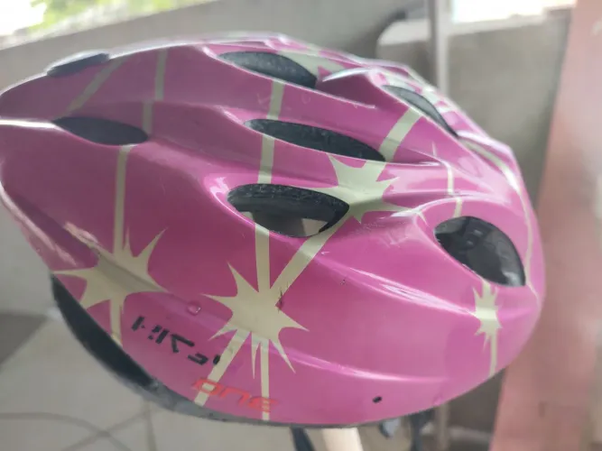 Capacete de bicicleta usado - bom estado