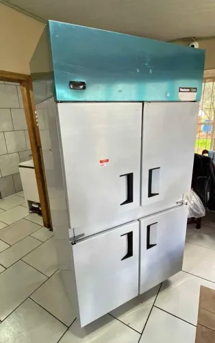 Geladeira resfriados 4 portas Linha Prime Venâncio - Marcos