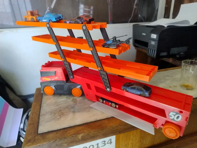 Hot Wheels Transportador com Pistas e Carrinhos