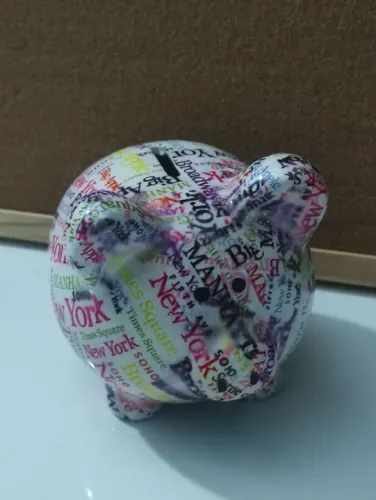Cofre de Porquinho de Porcelana - 15 cm - Estilo Nova York<br>