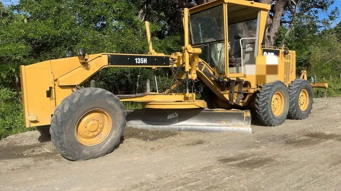motoniveladora caterpillar 135h