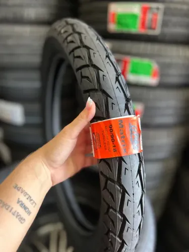 Pneu Moto Levorin Matrix 90/90-18 S/Camara 